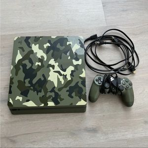 Sony PlayStation 4 Slim Call of Duty: WWII Limited Edition Green Camouflage